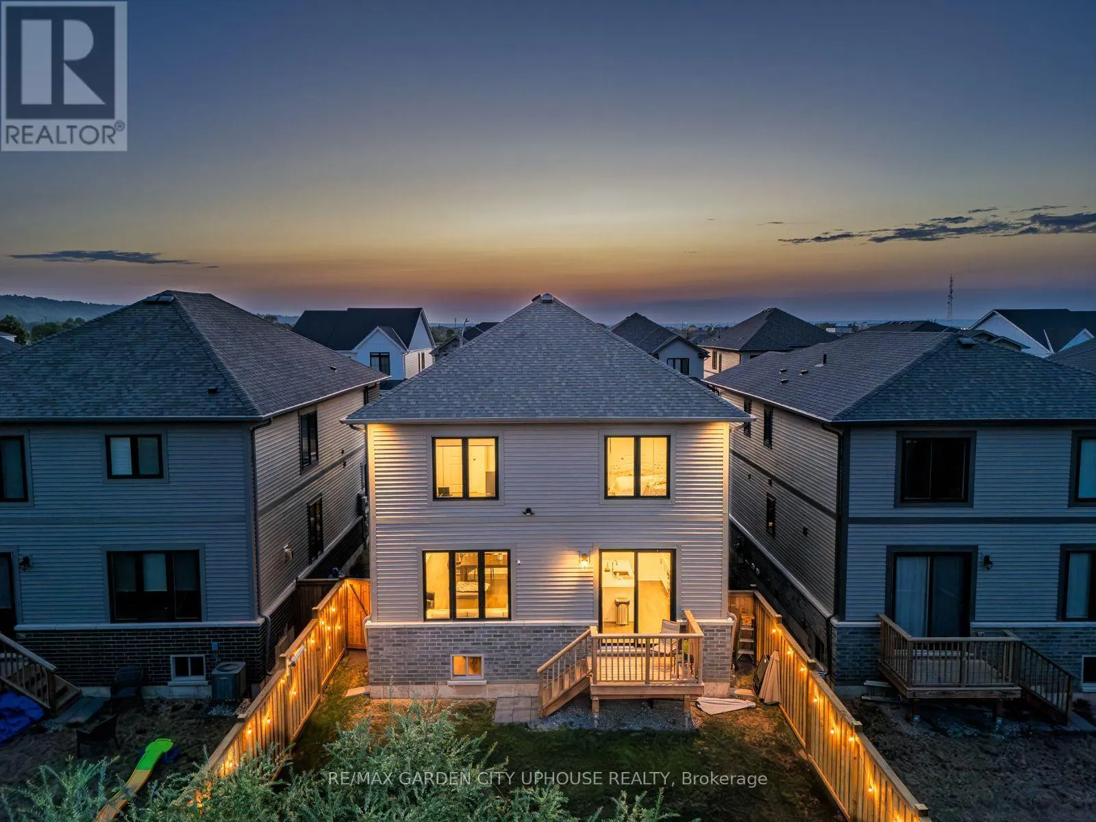 111 STARFIRE CRESCENT