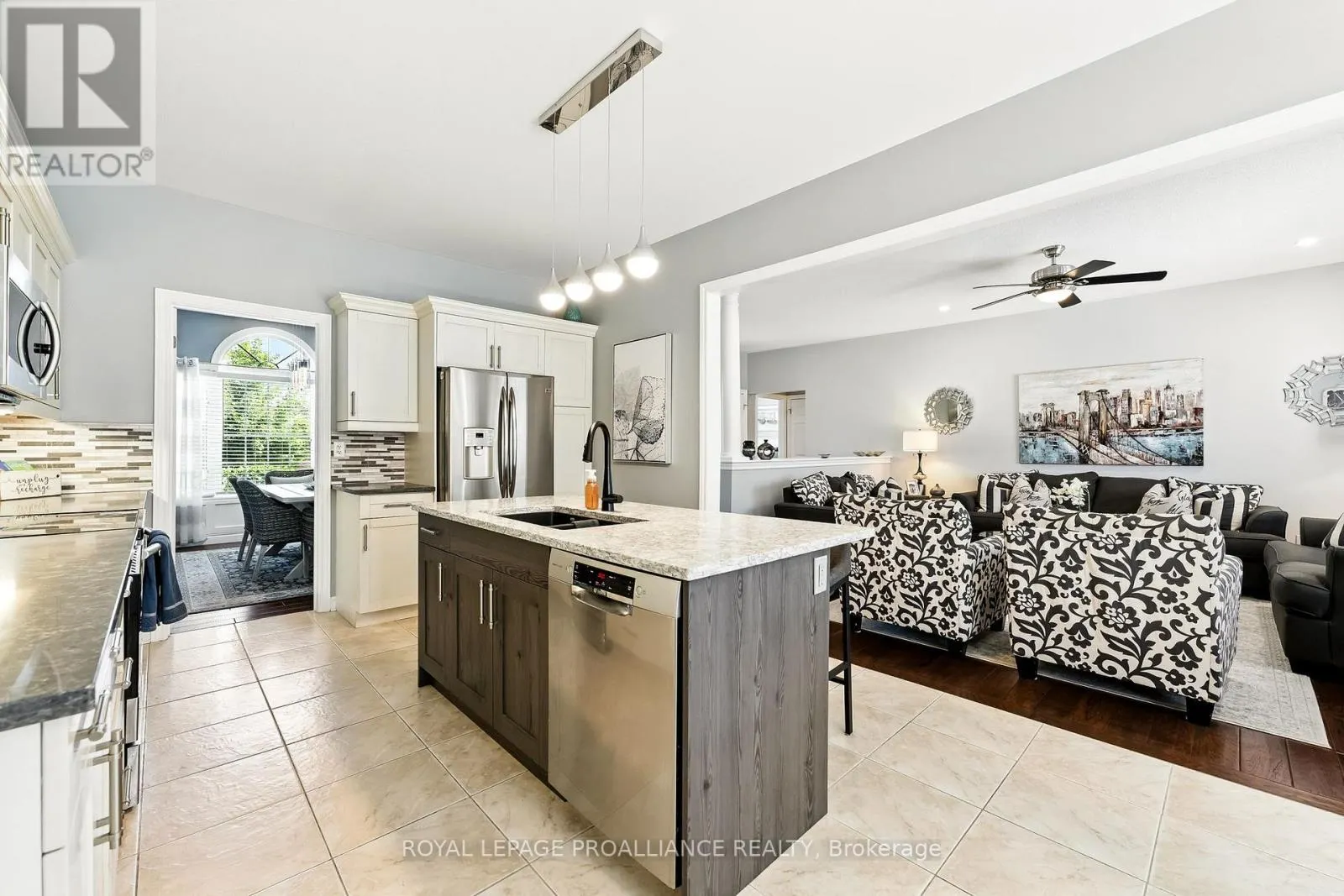 278 IVEY CRESCENT
