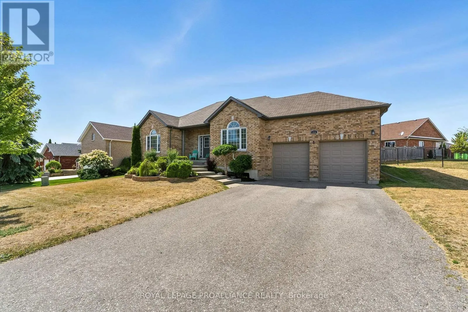 278 IVEY CRESCENT