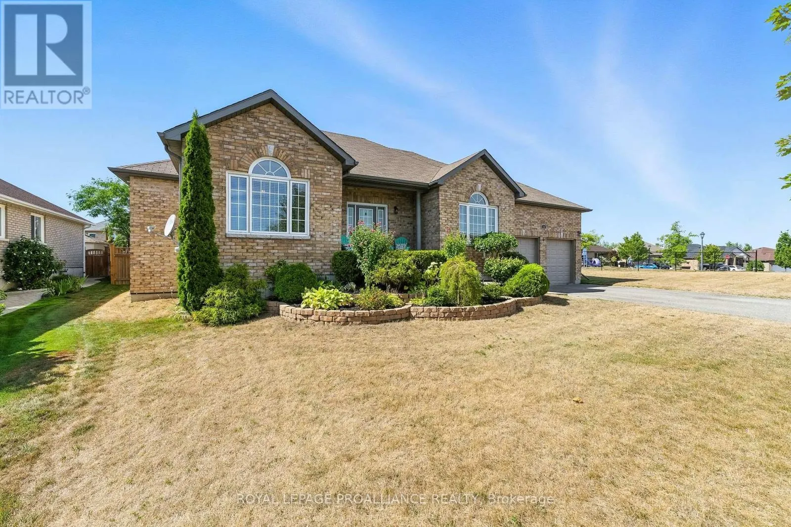 278 IVEY CRESCENT