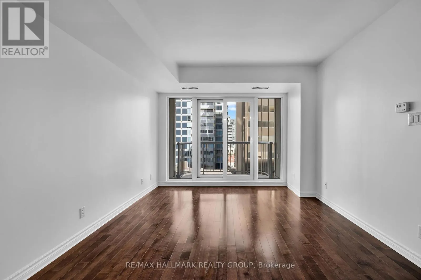 702 - 234 RIDEAU STREET