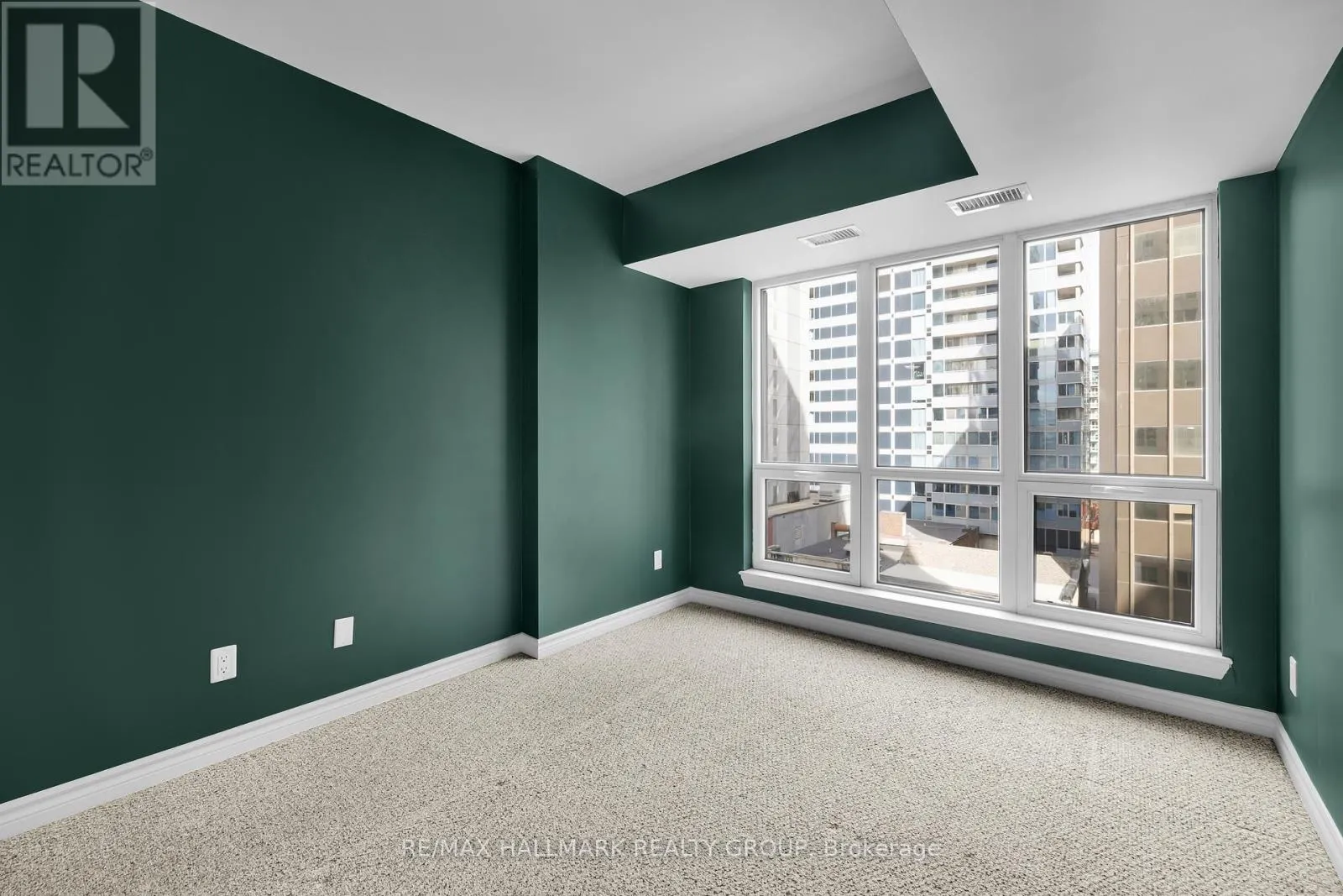 702 - 234 RIDEAU STREET