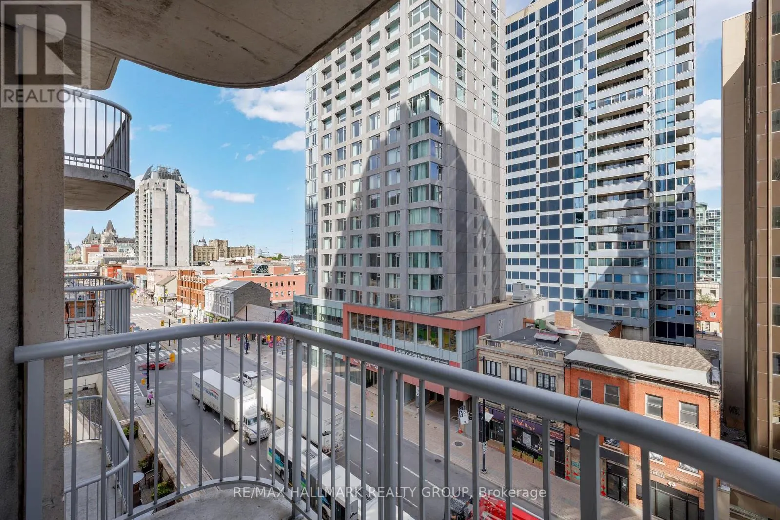 702 - 234 RIDEAU STREET