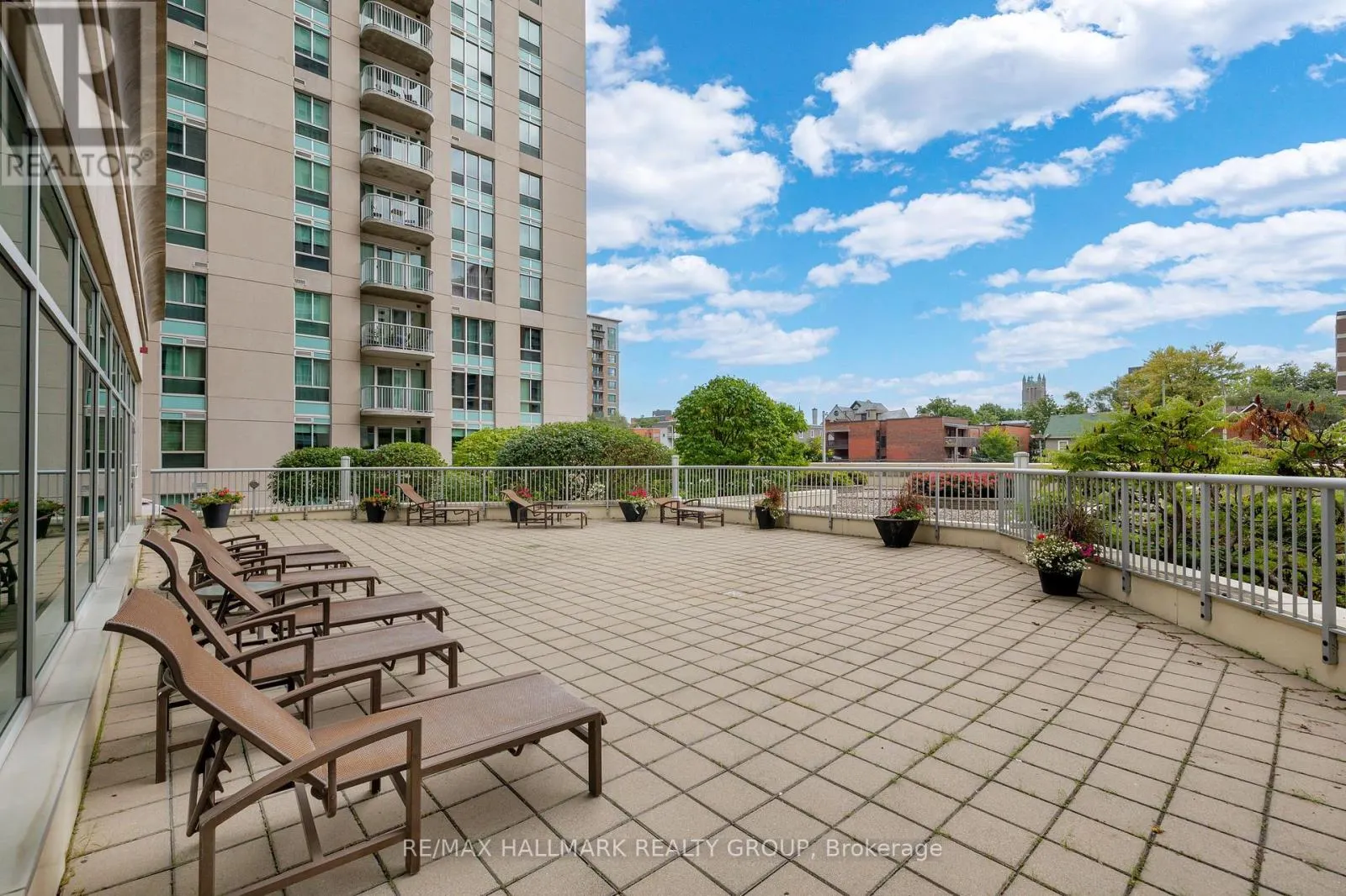 702 - 234 RIDEAU STREET