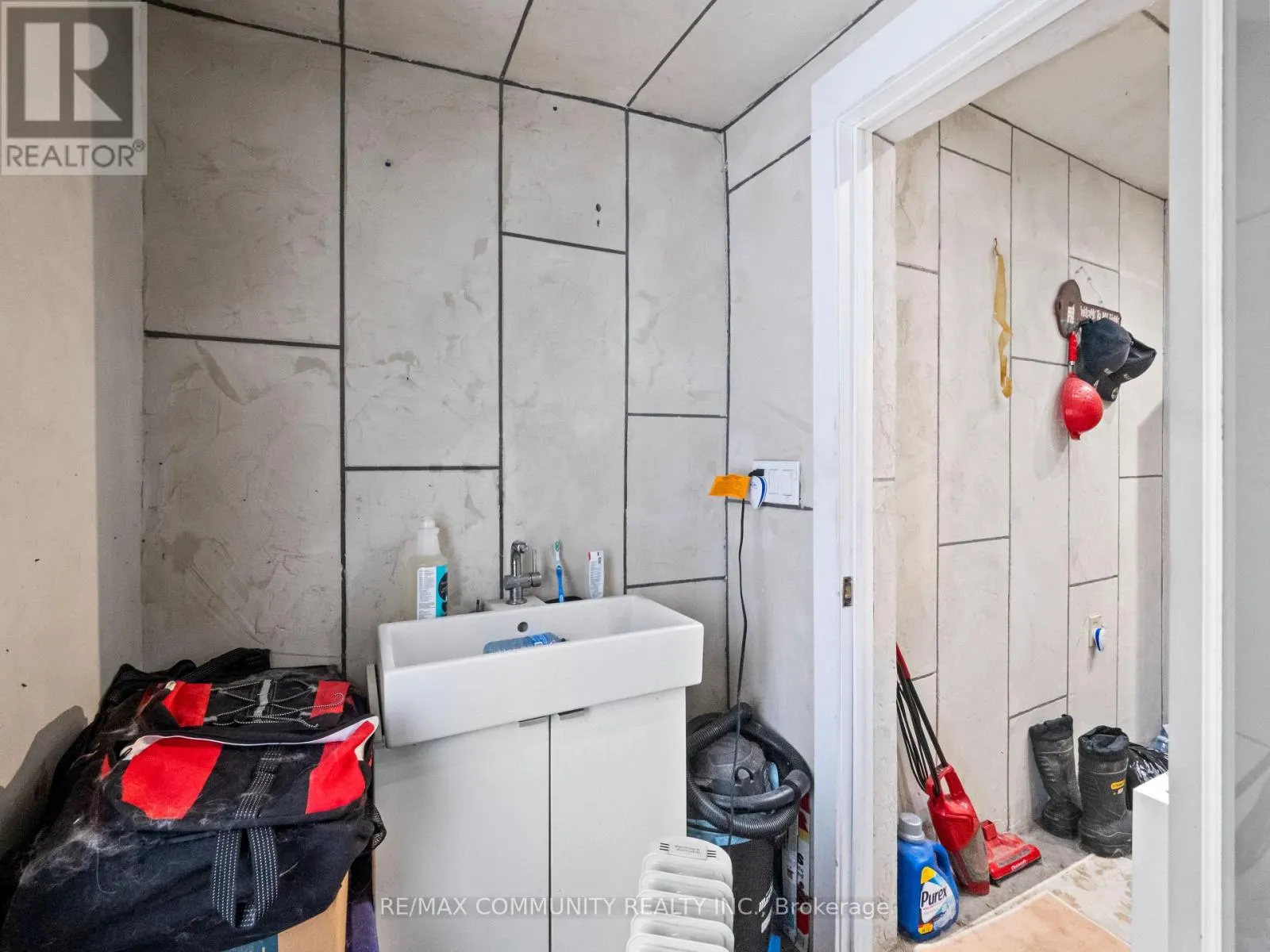 4769 MCDOUGALL CRESCENT