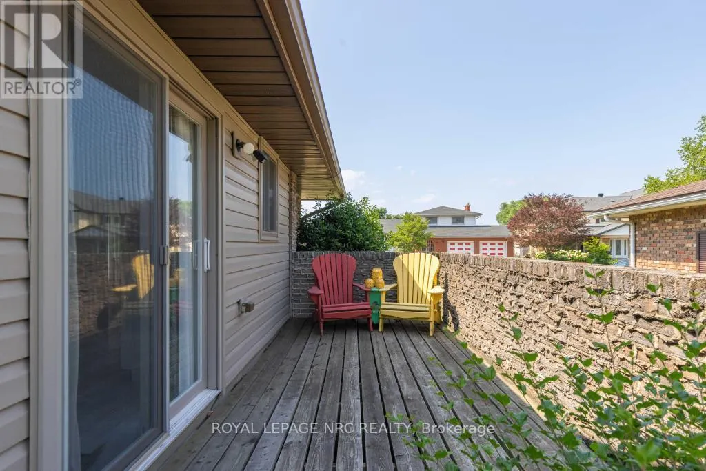 42 BEACHVIEW DRIVE