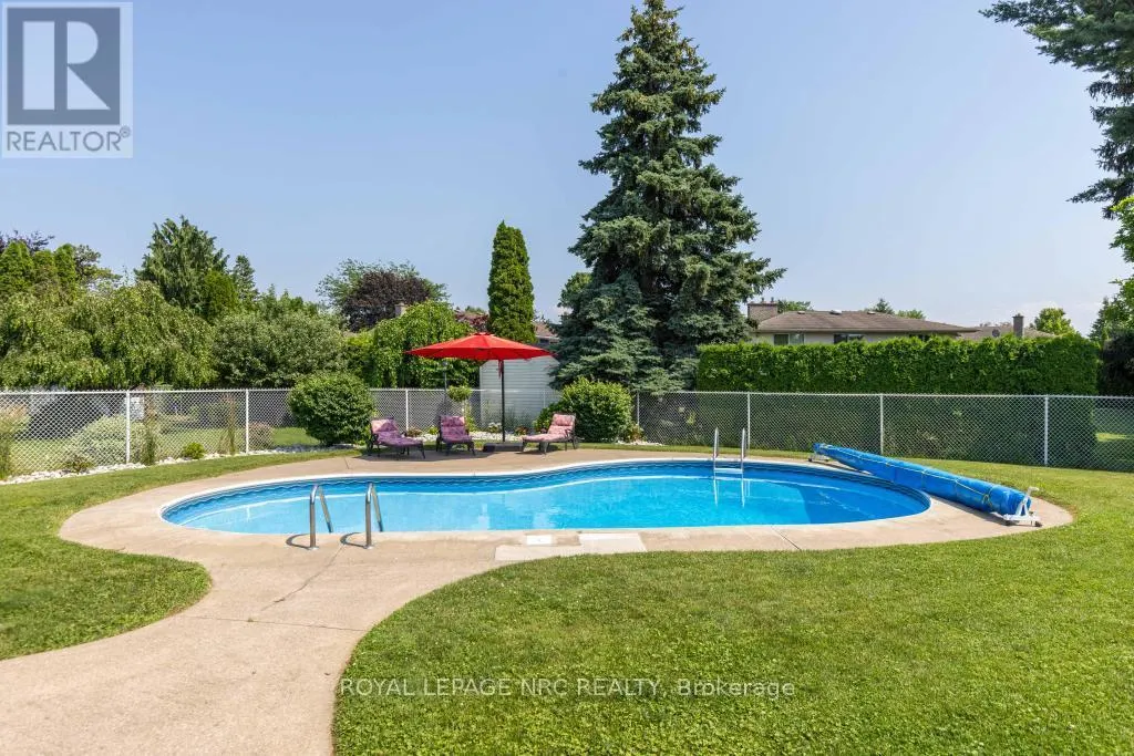 42 BEACHVIEW DRIVE
