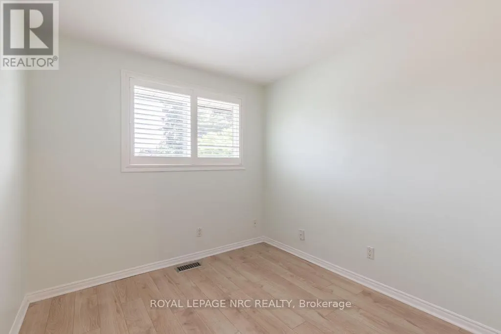 42 BEACHVIEW DRIVE