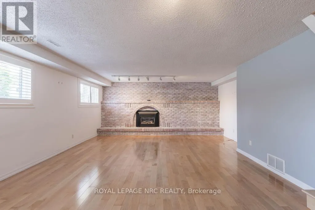 42 BEACHVIEW DRIVE