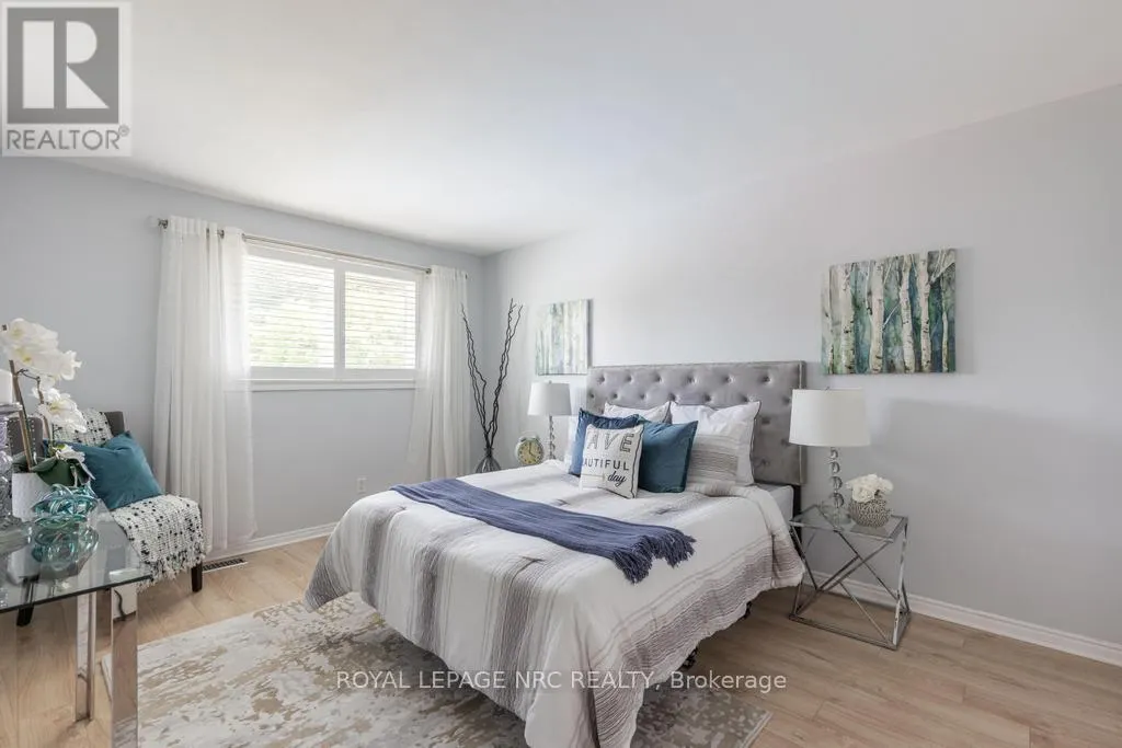 42 BEACHVIEW DRIVE