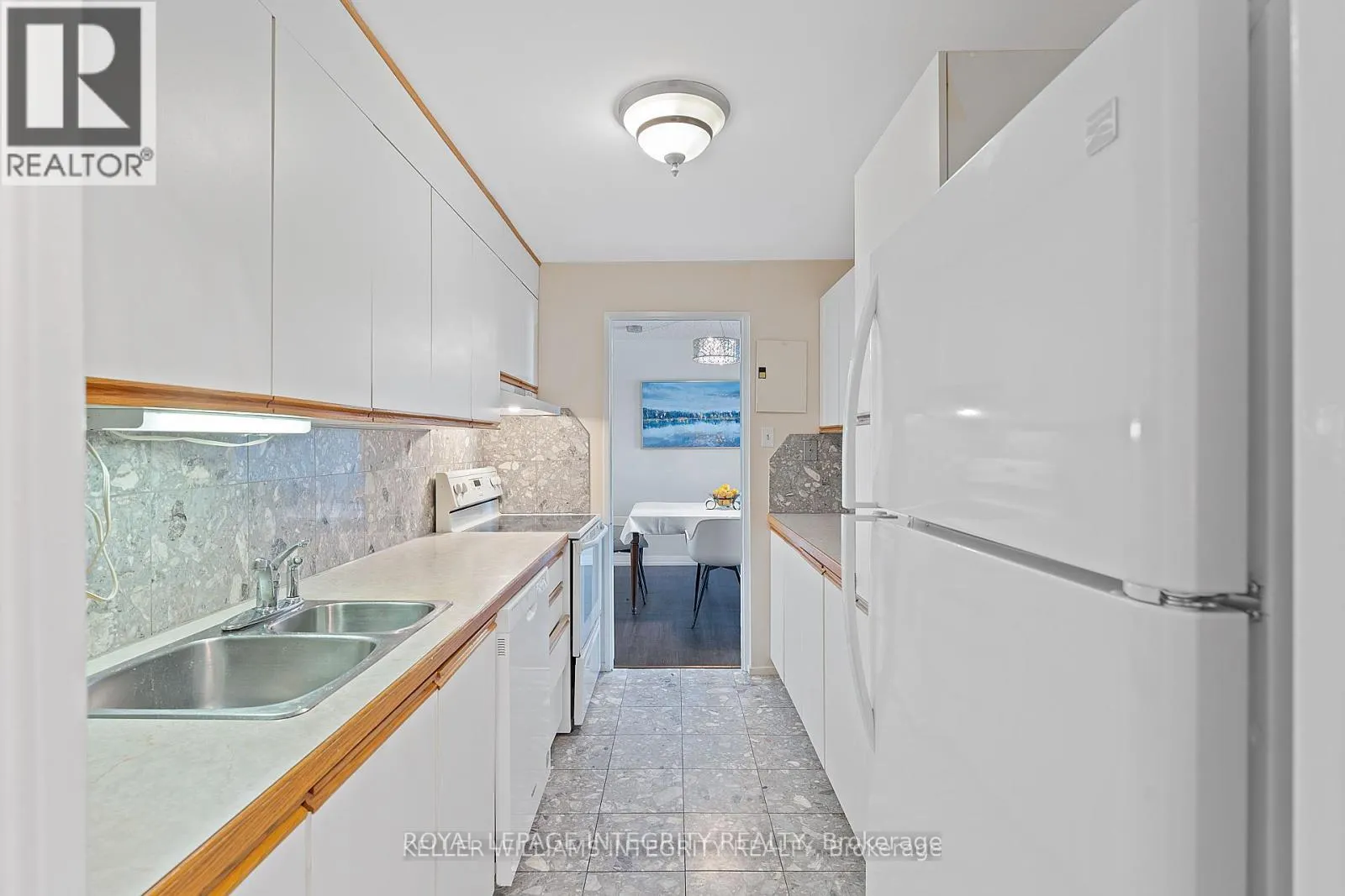 304 - 1025 RICHMOND ROAD