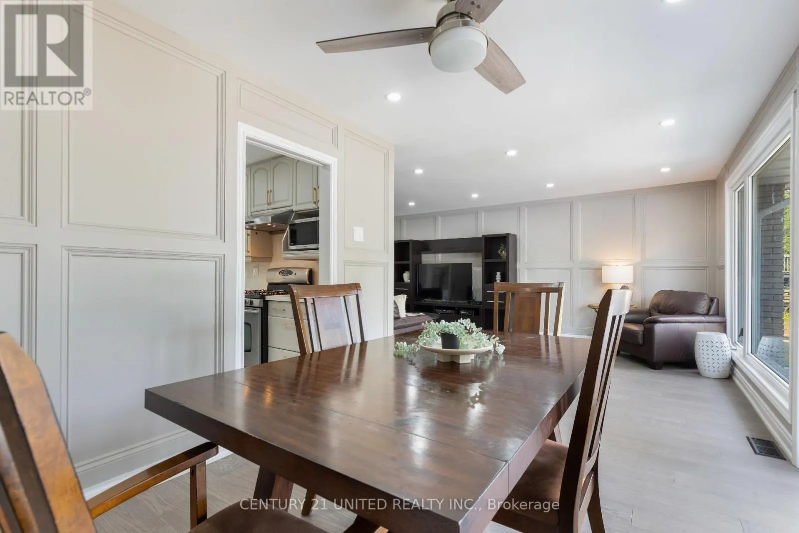 1143 CONNAUGHT DRIVE