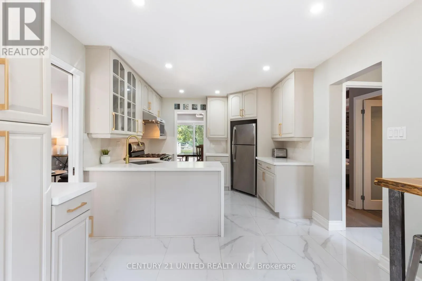 1143 CONNAUGHT DRIVE
