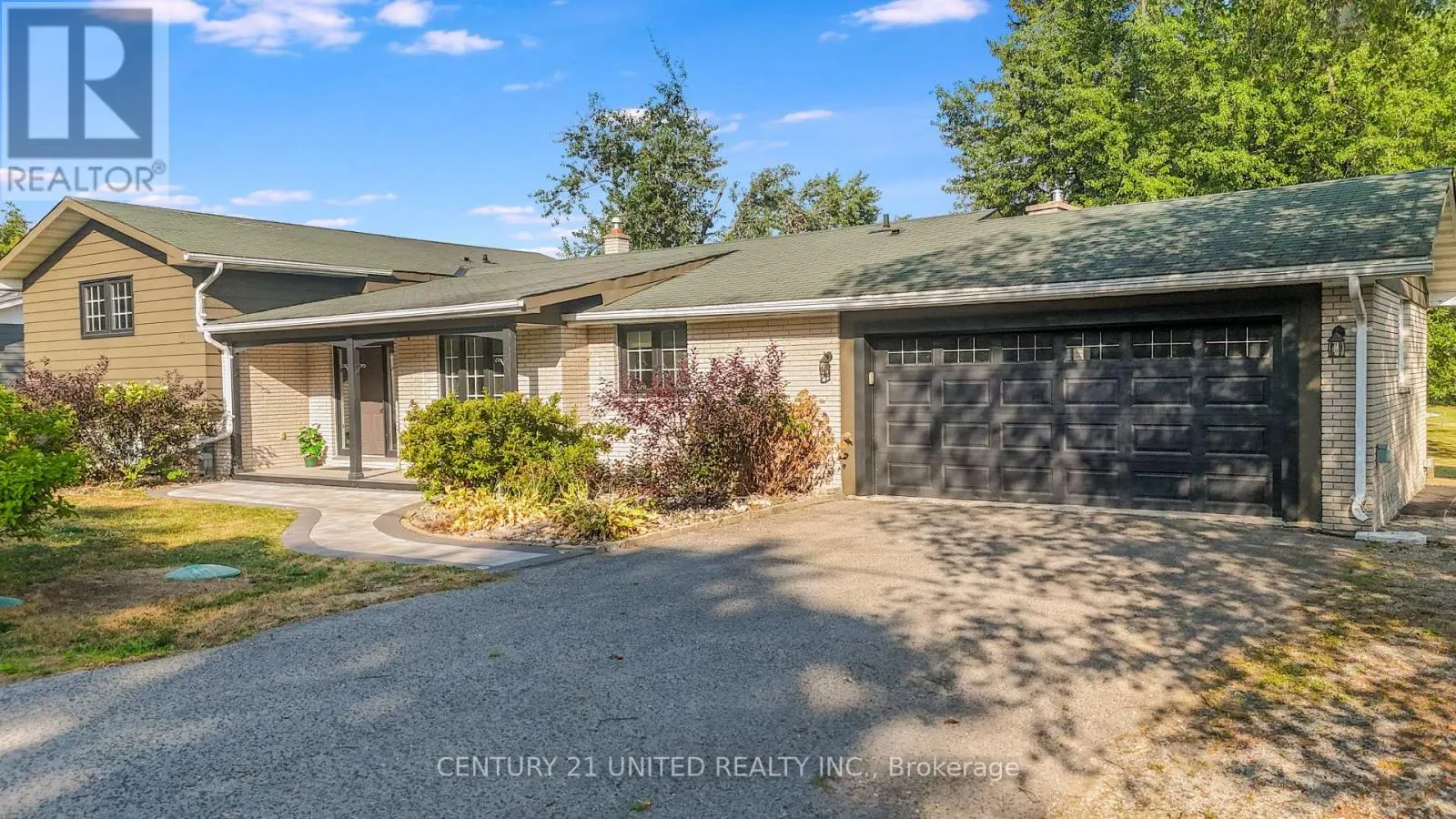 1143 CONNAUGHT DRIVE
