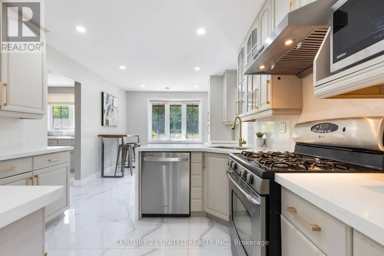 1143 CONNAUGHT DRIVE