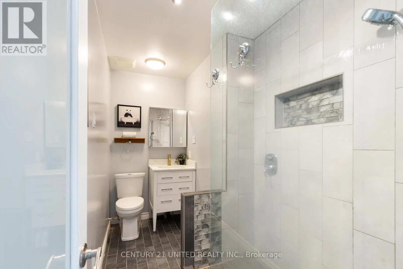 1143 CONNAUGHT DRIVE