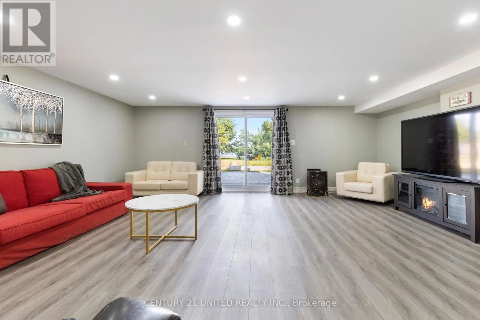 1143 CONNAUGHT DRIVE