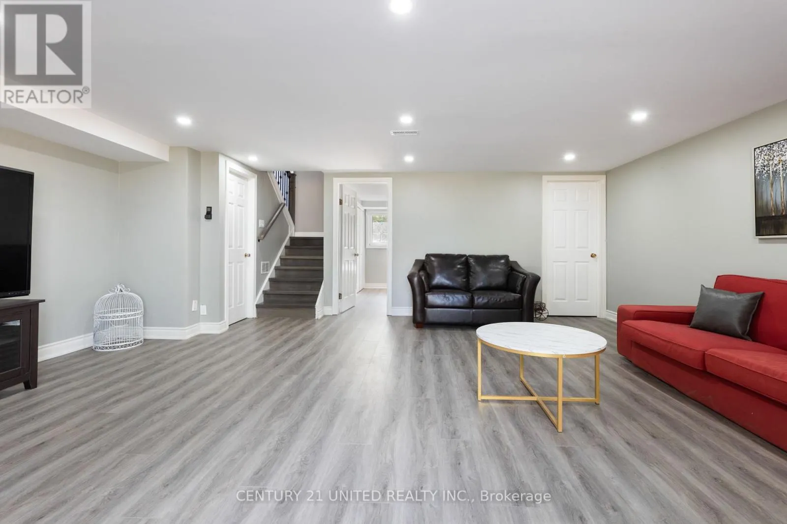 1143 CONNAUGHT DRIVE