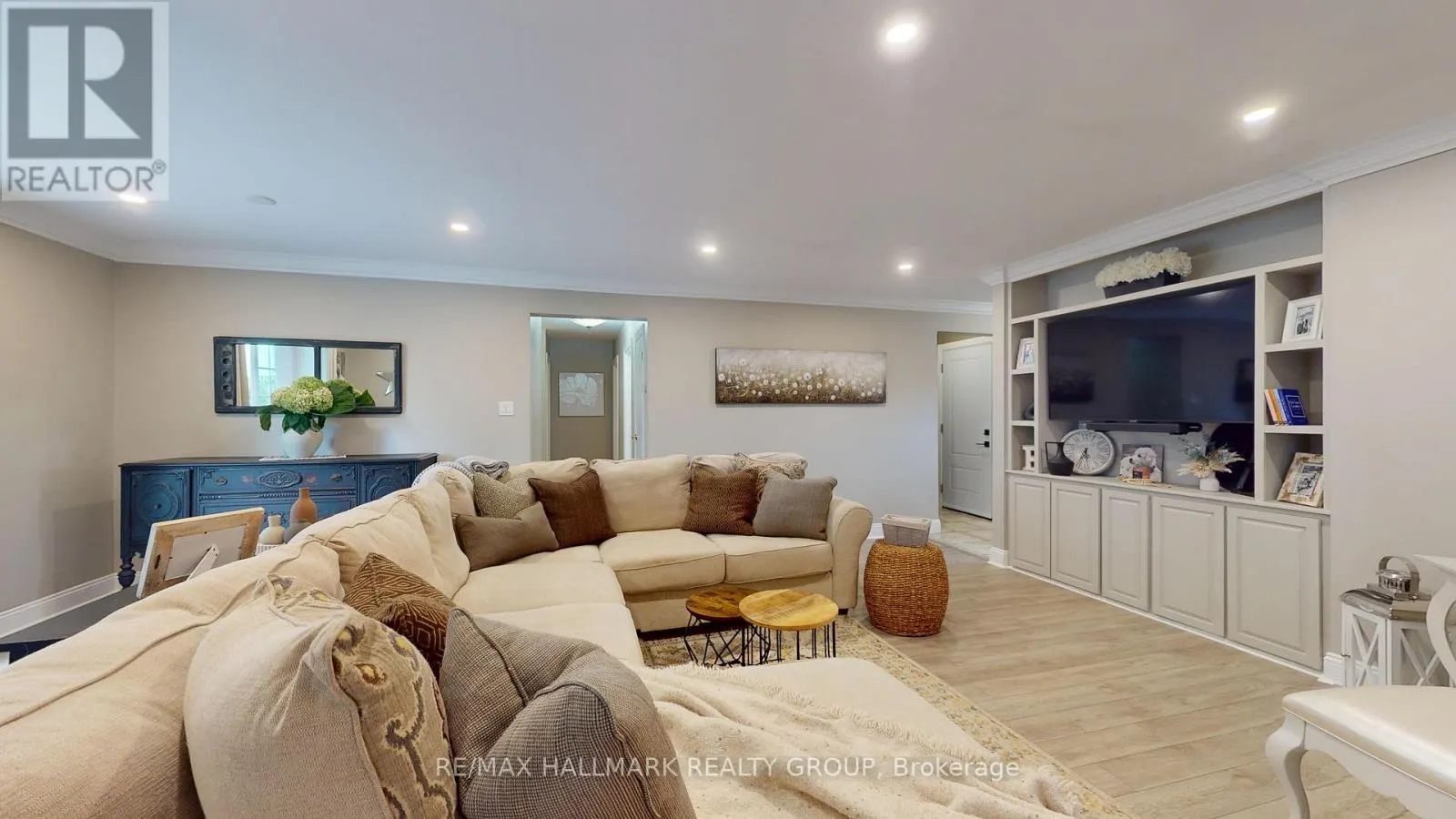 2661 MCINTOSH ROAD W