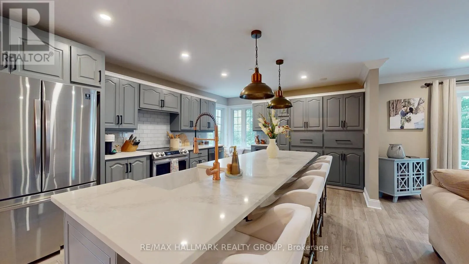 2661 MCINTOSH ROAD W