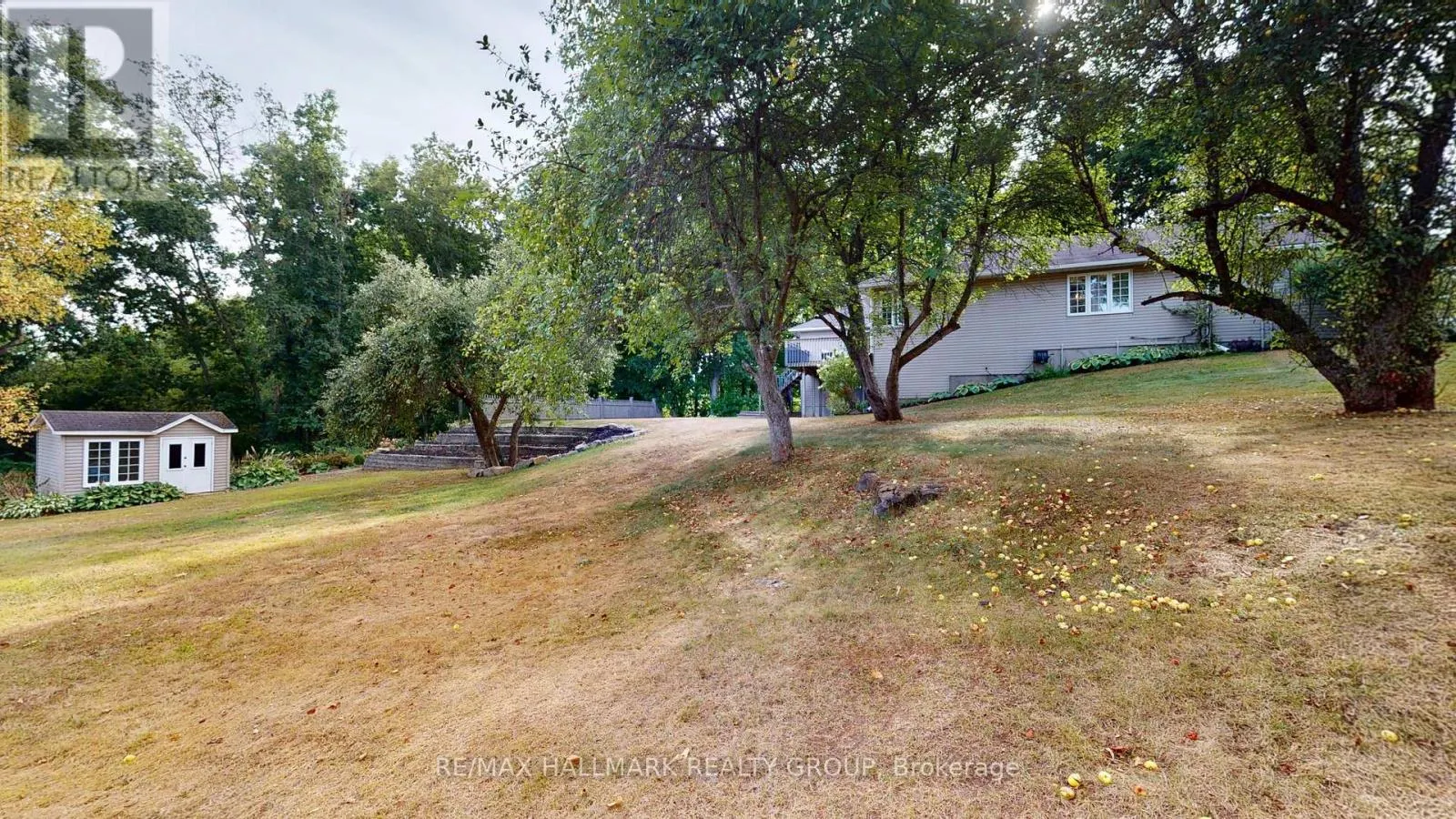 2661 MCINTOSH ROAD W