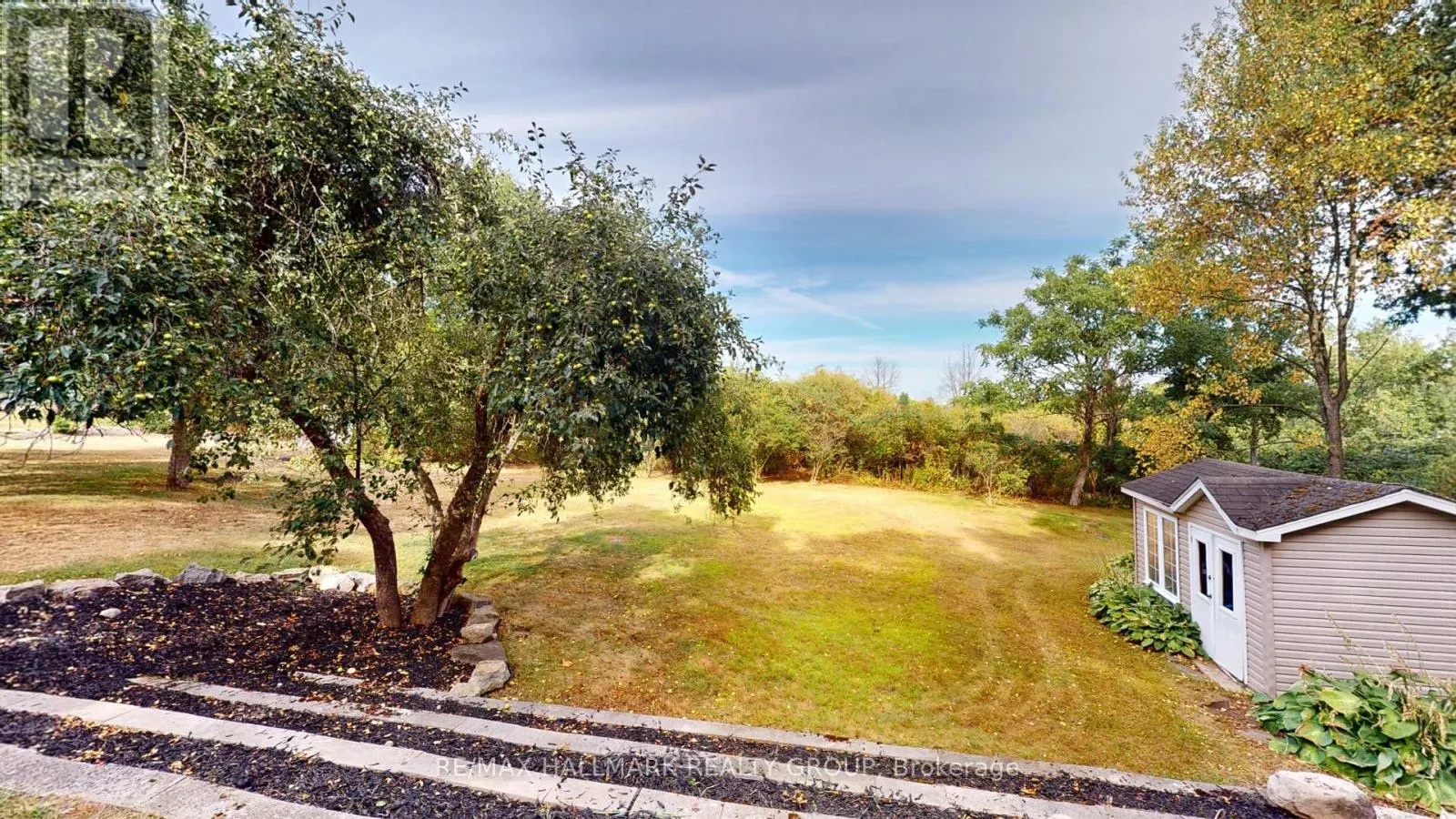 2661 MCINTOSH ROAD W