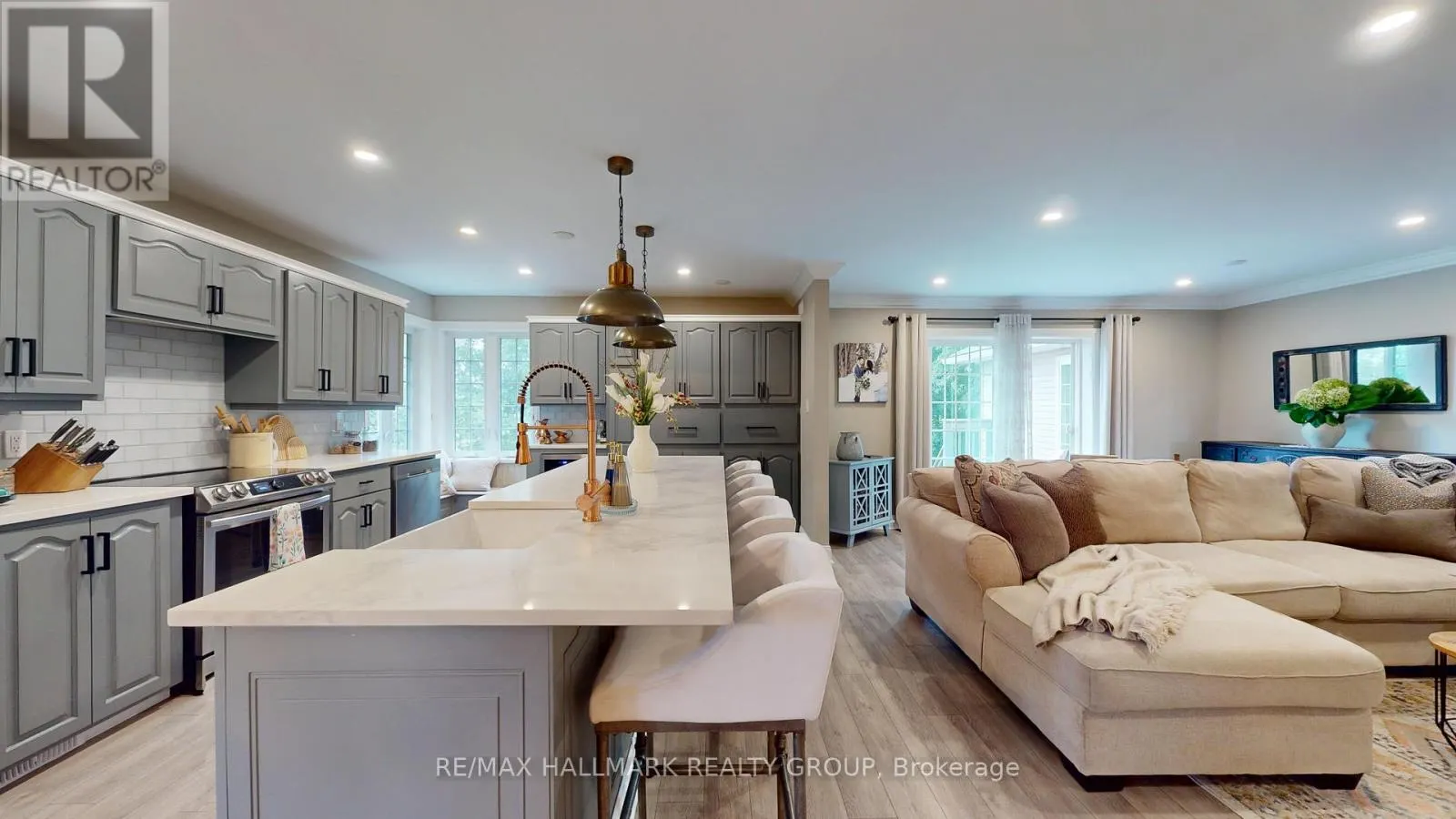 2661 MCINTOSH ROAD W