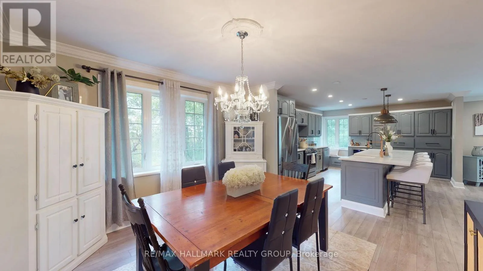2661 MCINTOSH ROAD W