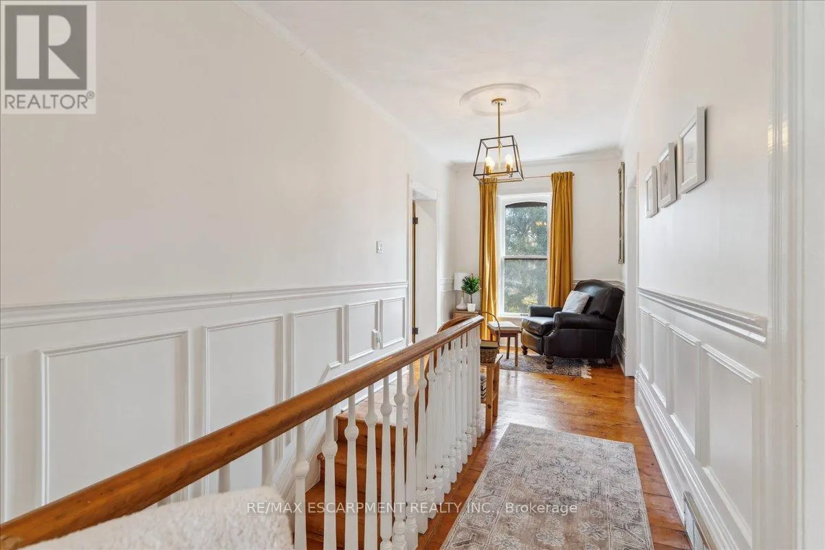 123 MAIN STREET W