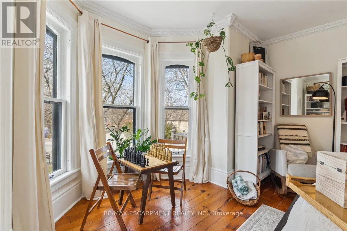 123 MAIN STREET W