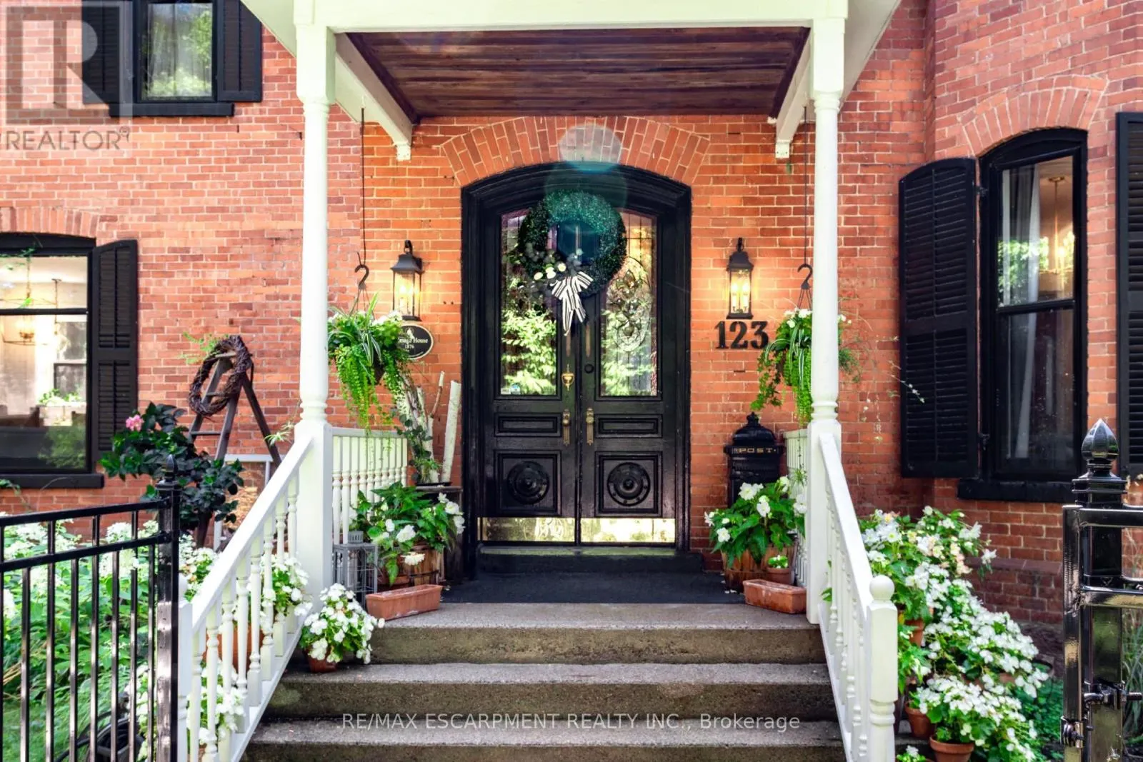 123 MAIN STREET W