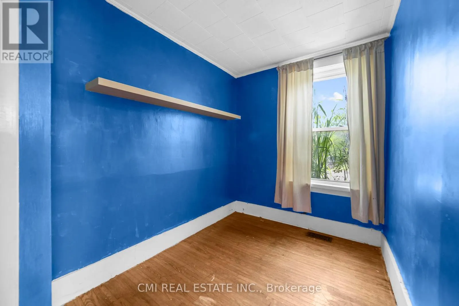 120 SECOND AVENUE E