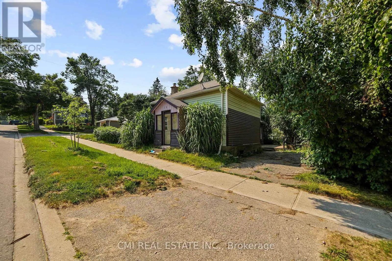 120 SECOND AVENUE E