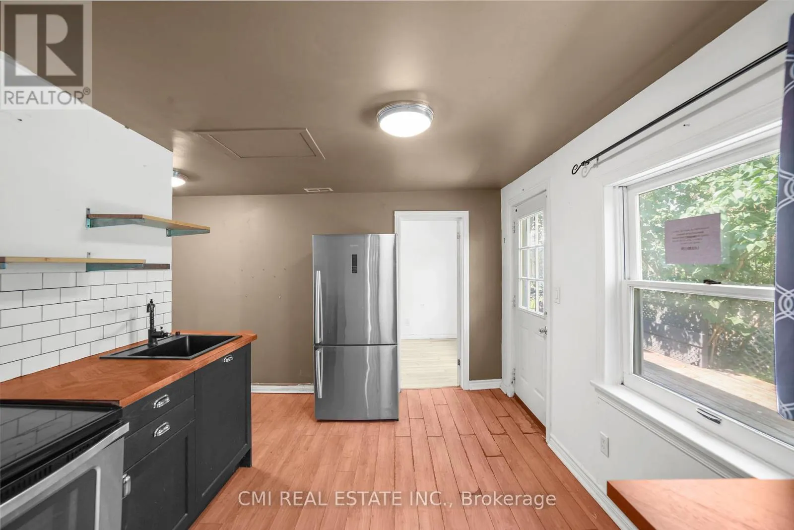 120 SECOND AVENUE E