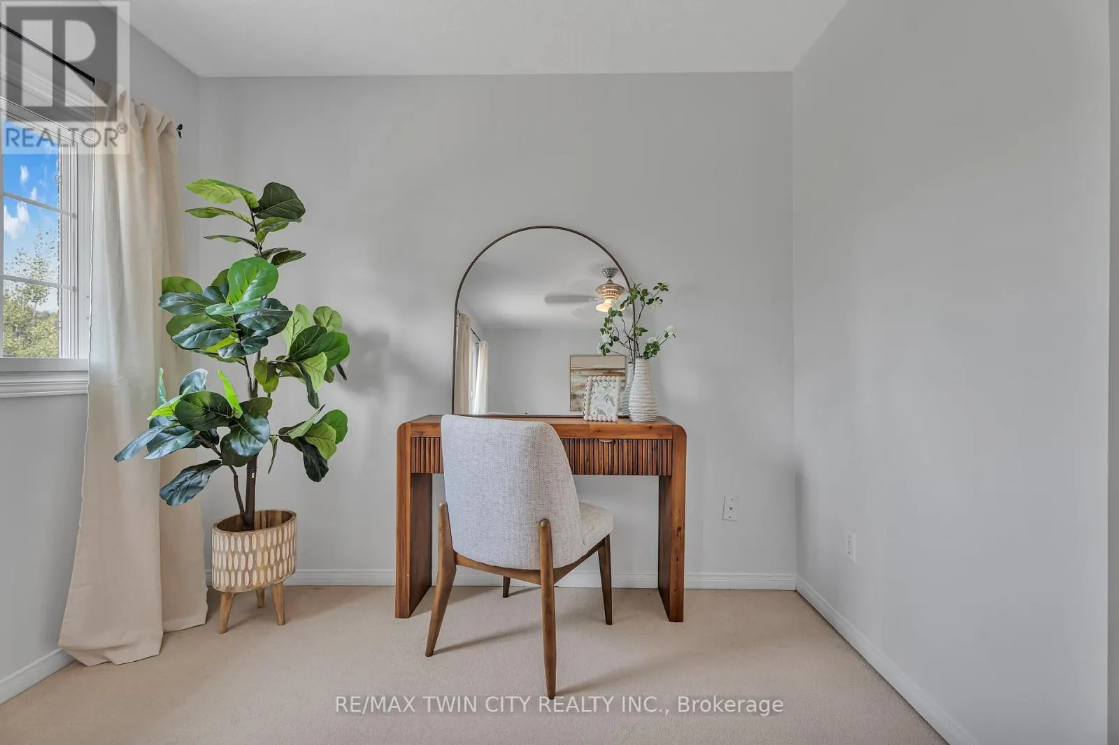 60 - 169 BISMARK DRIVE