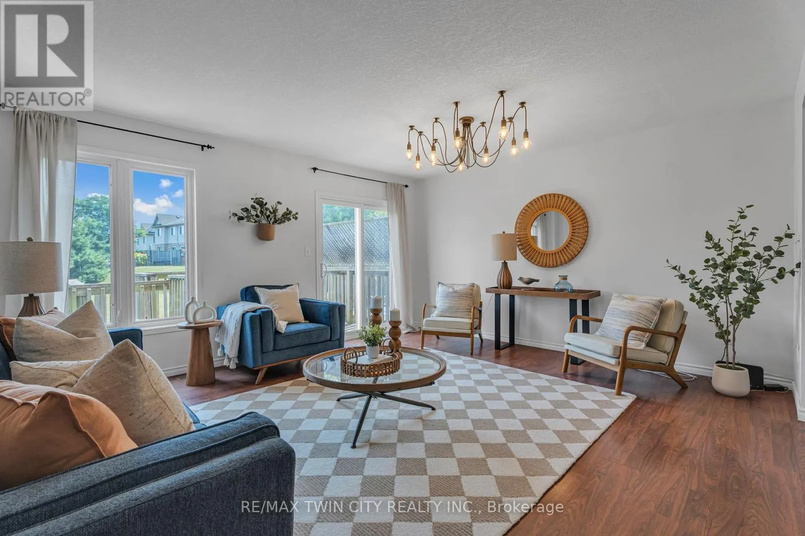 60 - 169 BISMARK DRIVE