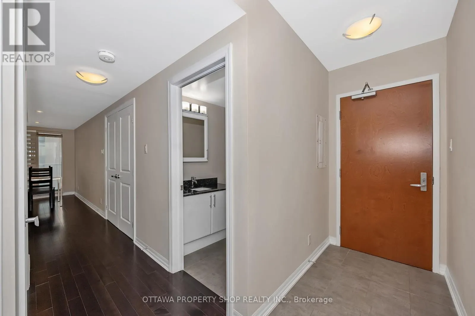 1209 - 242 RIDEAU STREET