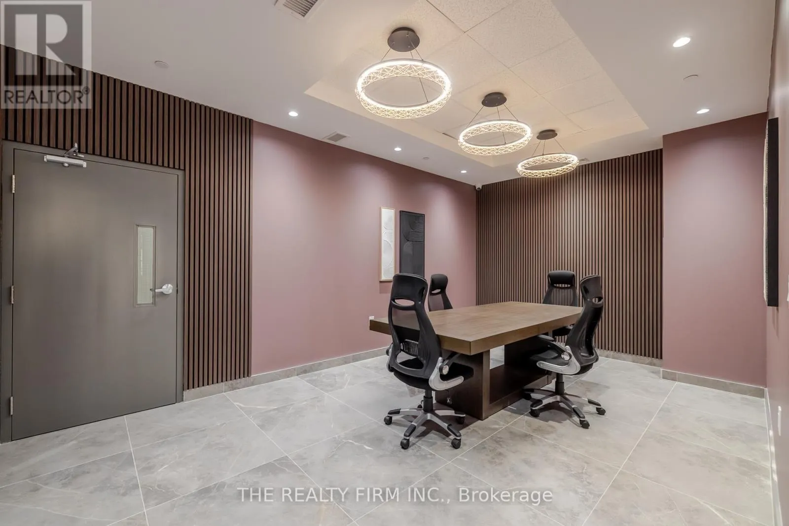 405 - 375 SOUTH STREET, #405