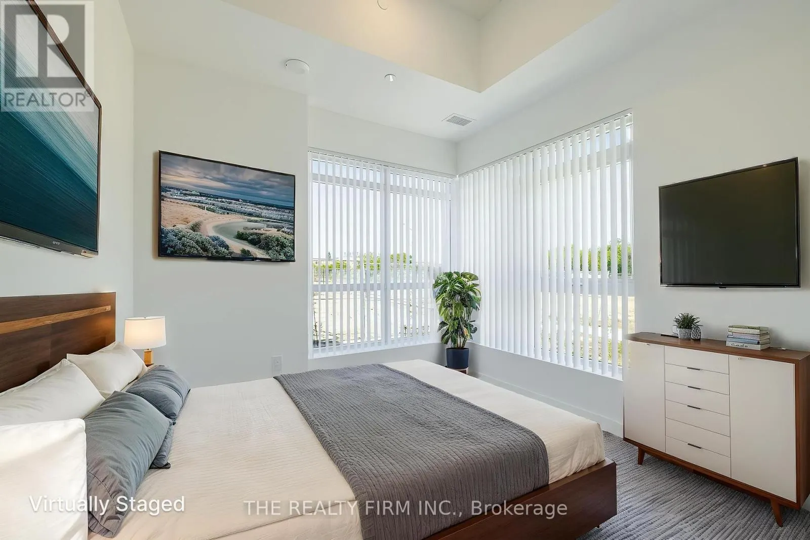 405 - 375 SOUTH STREET, #405