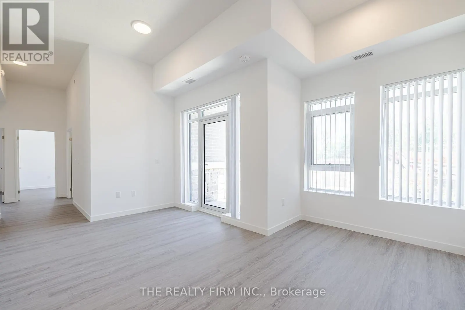 405 - 375 SOUTH STREET, #405
