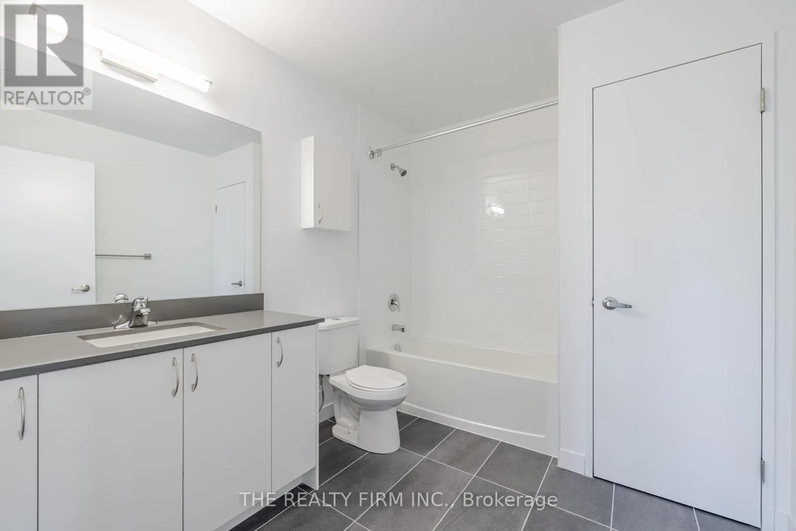 806 - 375 SOUTH STREET, #806