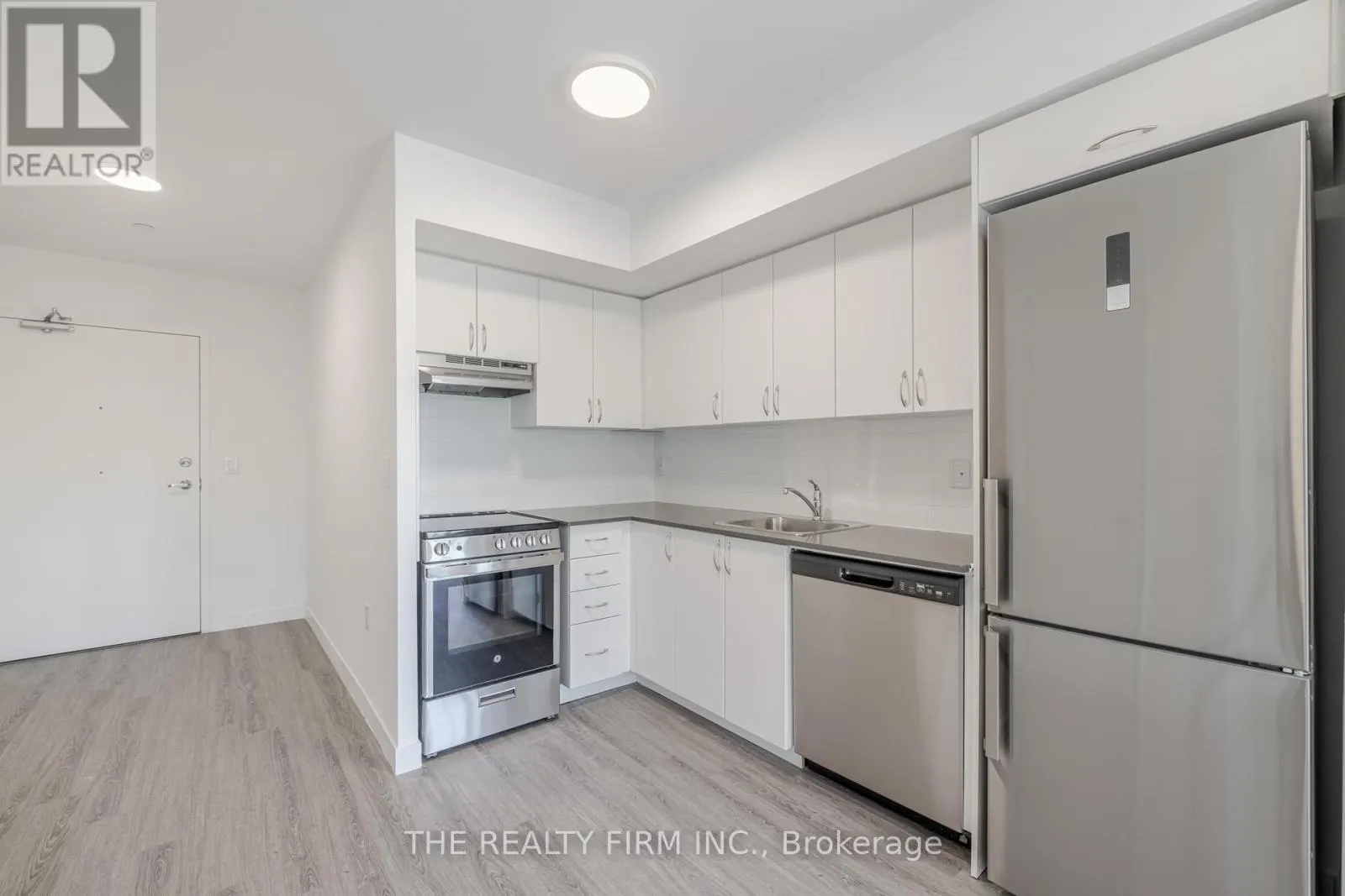 806 - 375 SOUTH STREET, #806
