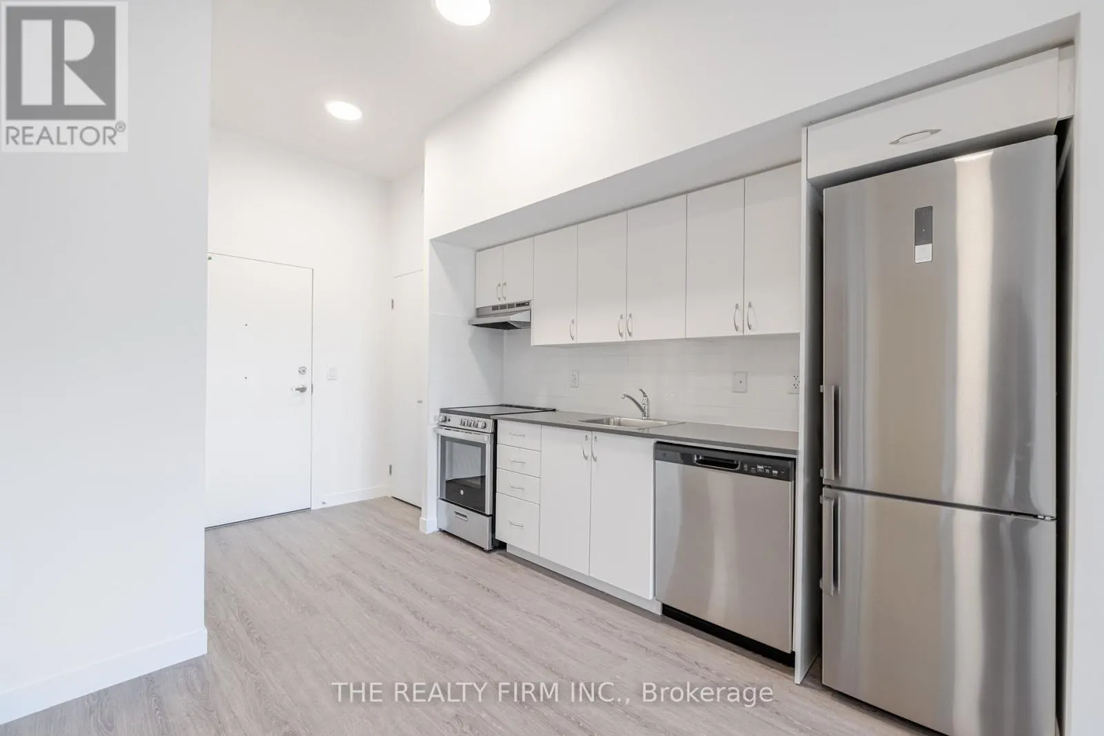 608 - 375 SOUTH STREET, #608