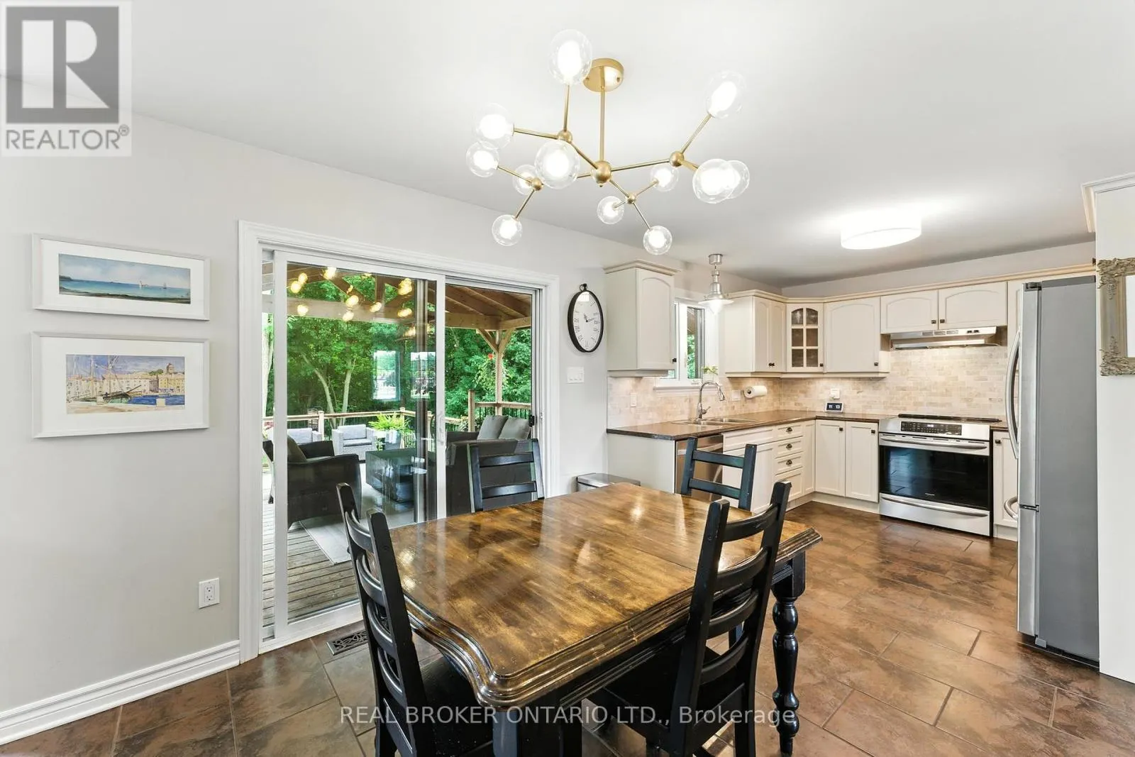 1768 COLEMAN CRESCENT