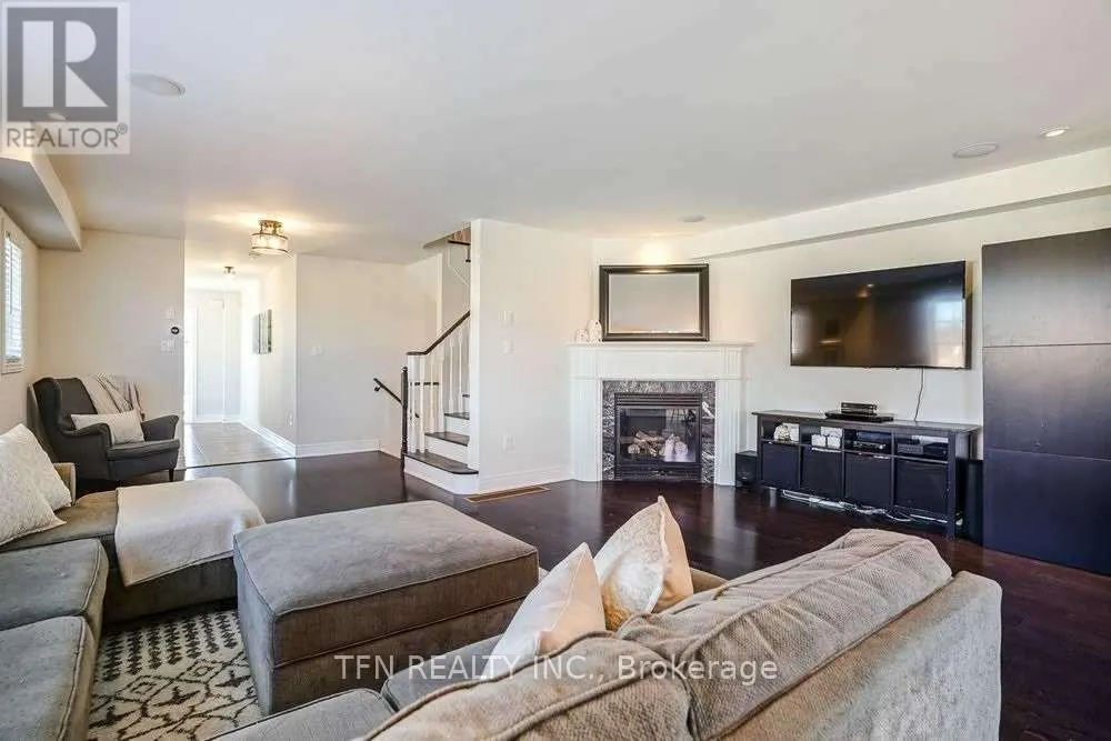 15 MCPHAIL PLACE