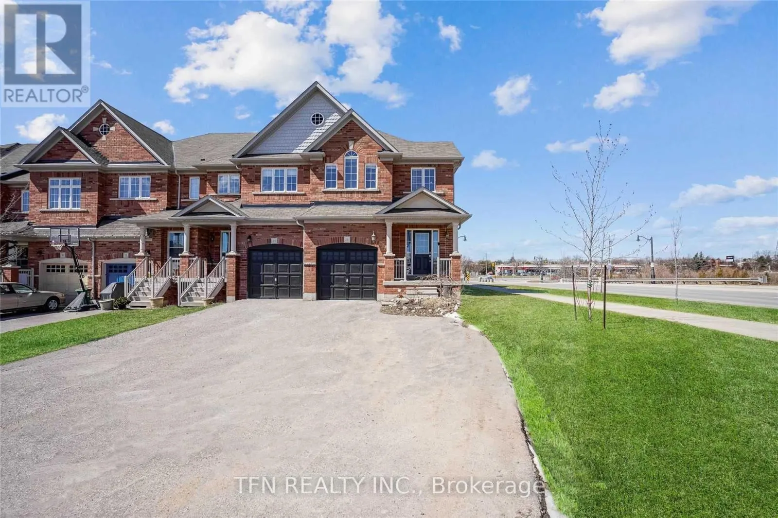 15 MCPHAIL PLACE