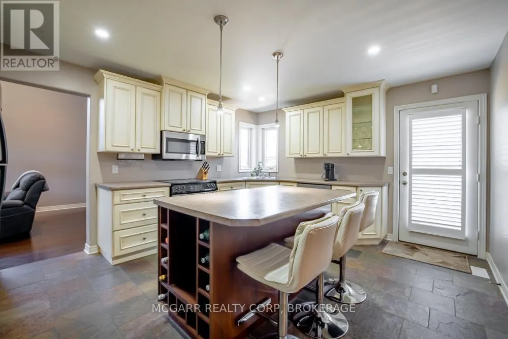 38 NICHOLAS DRIVE