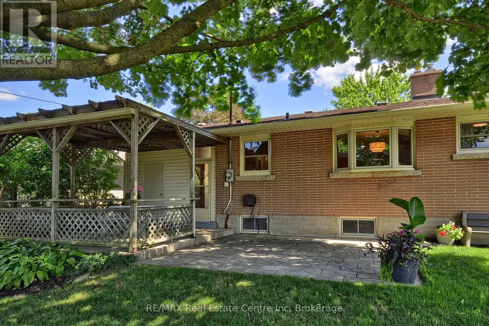 1440 MARY AVENUE