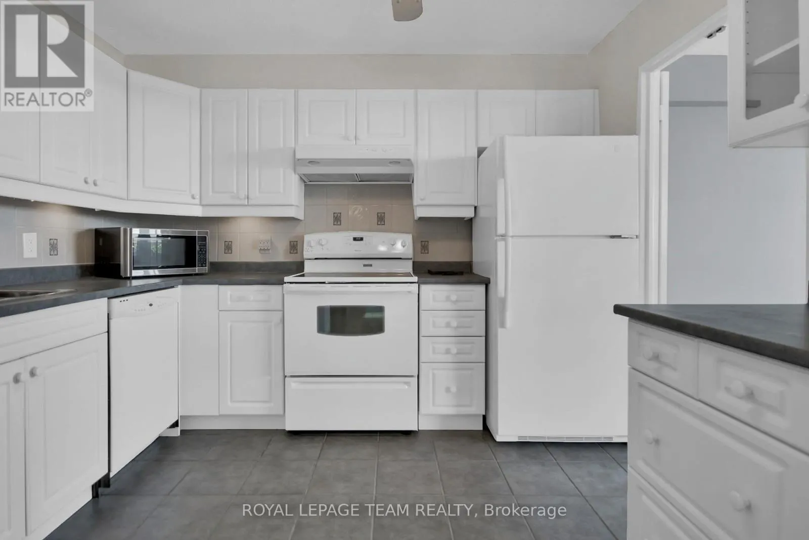 1608 - 3360 SOUTHGATE ROAD