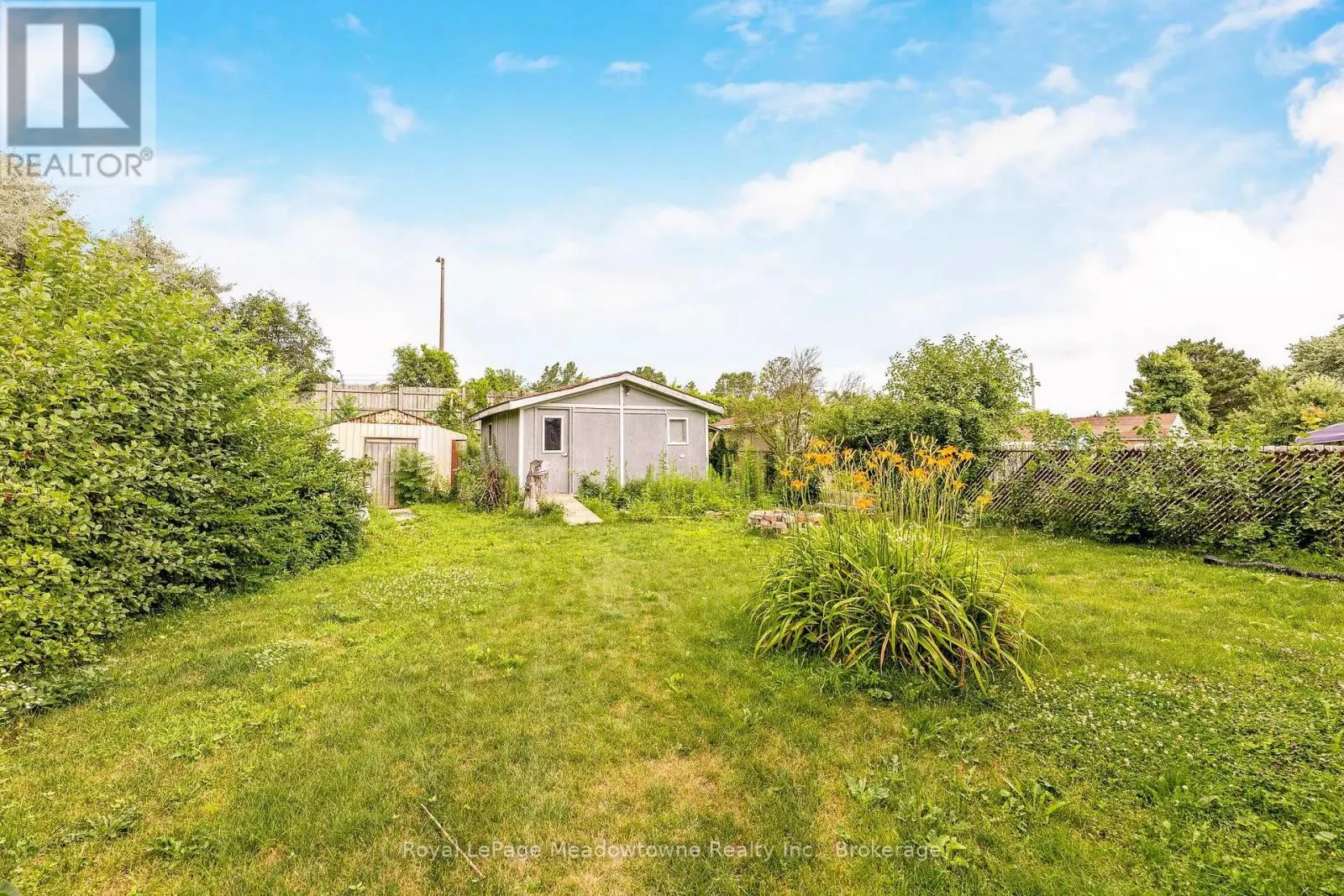 30 CLUTHE CRESCENT